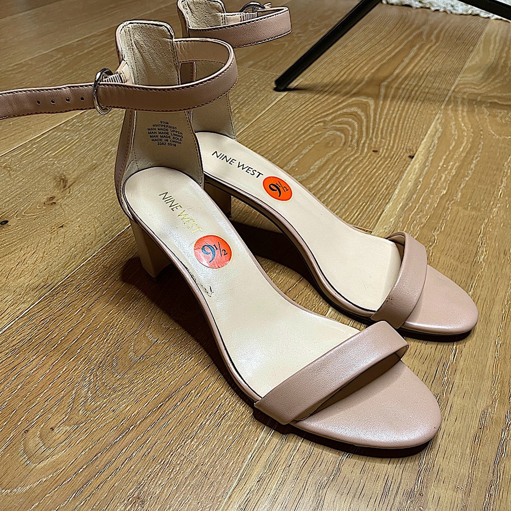 Nine West Sandals 9.5